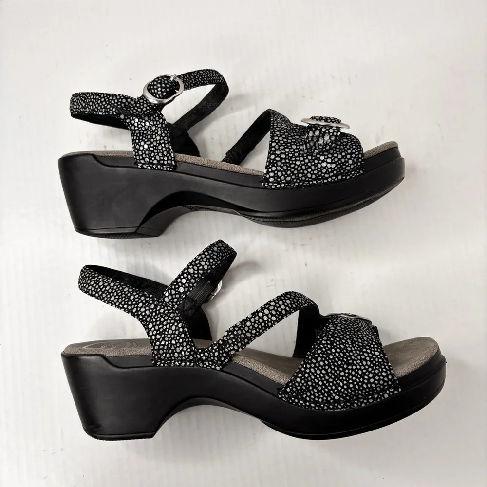Dansko Sandi Leather Ankle Strap Sandals Size 38 US 7.5 / 8 Comfort Chunky Shoe